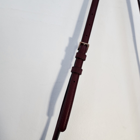 Kate Spade Burgundy Crossbody Bag with Sleek Design - Picture 3 of 9